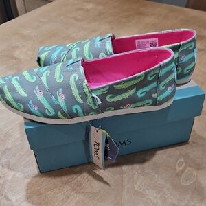 Womens Toms